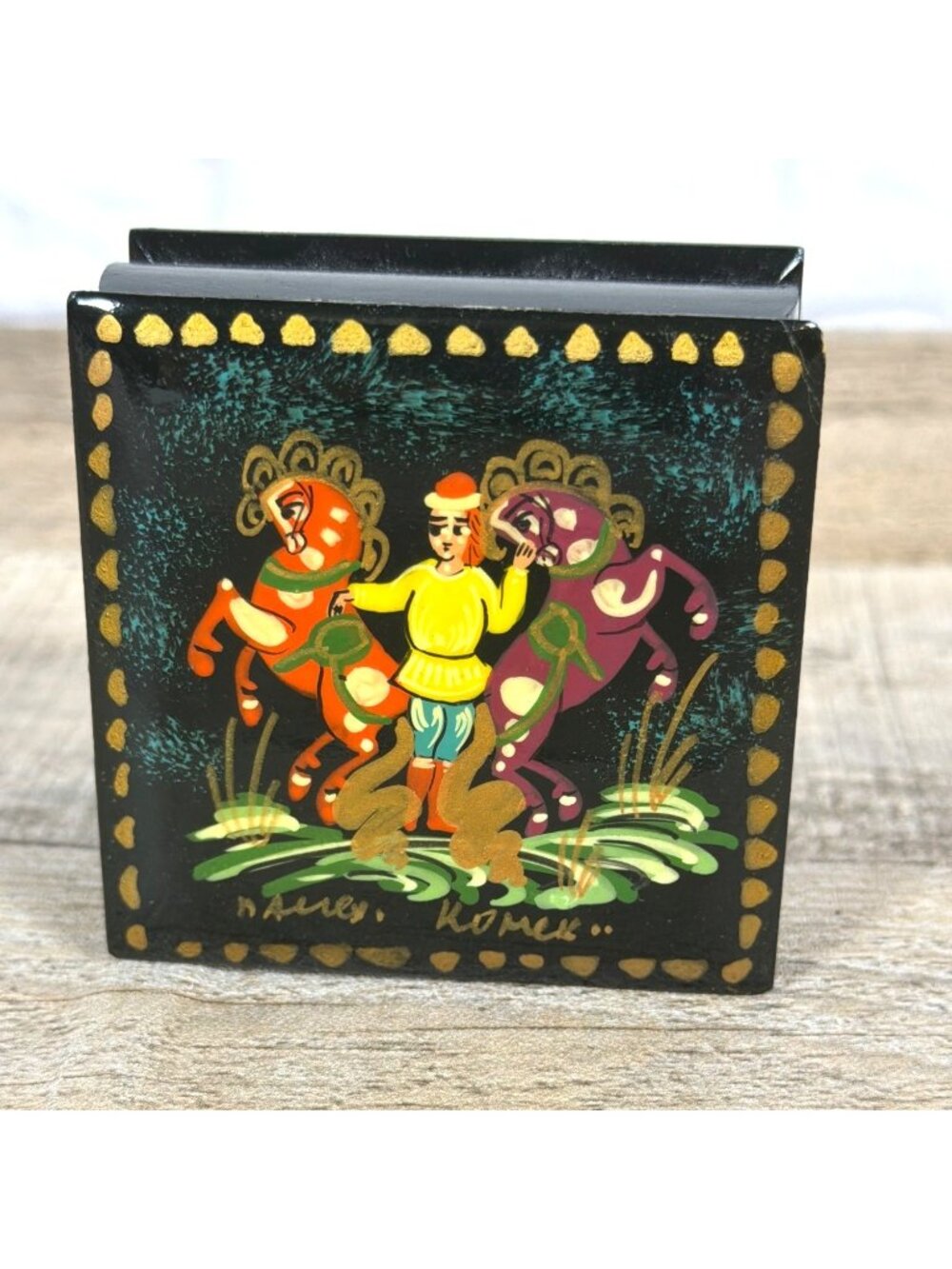 Vintage Hand Painted Russian Fairy Tale Black Red Lacquer Trinket Box Hinged Lid - Picture 6 of 11